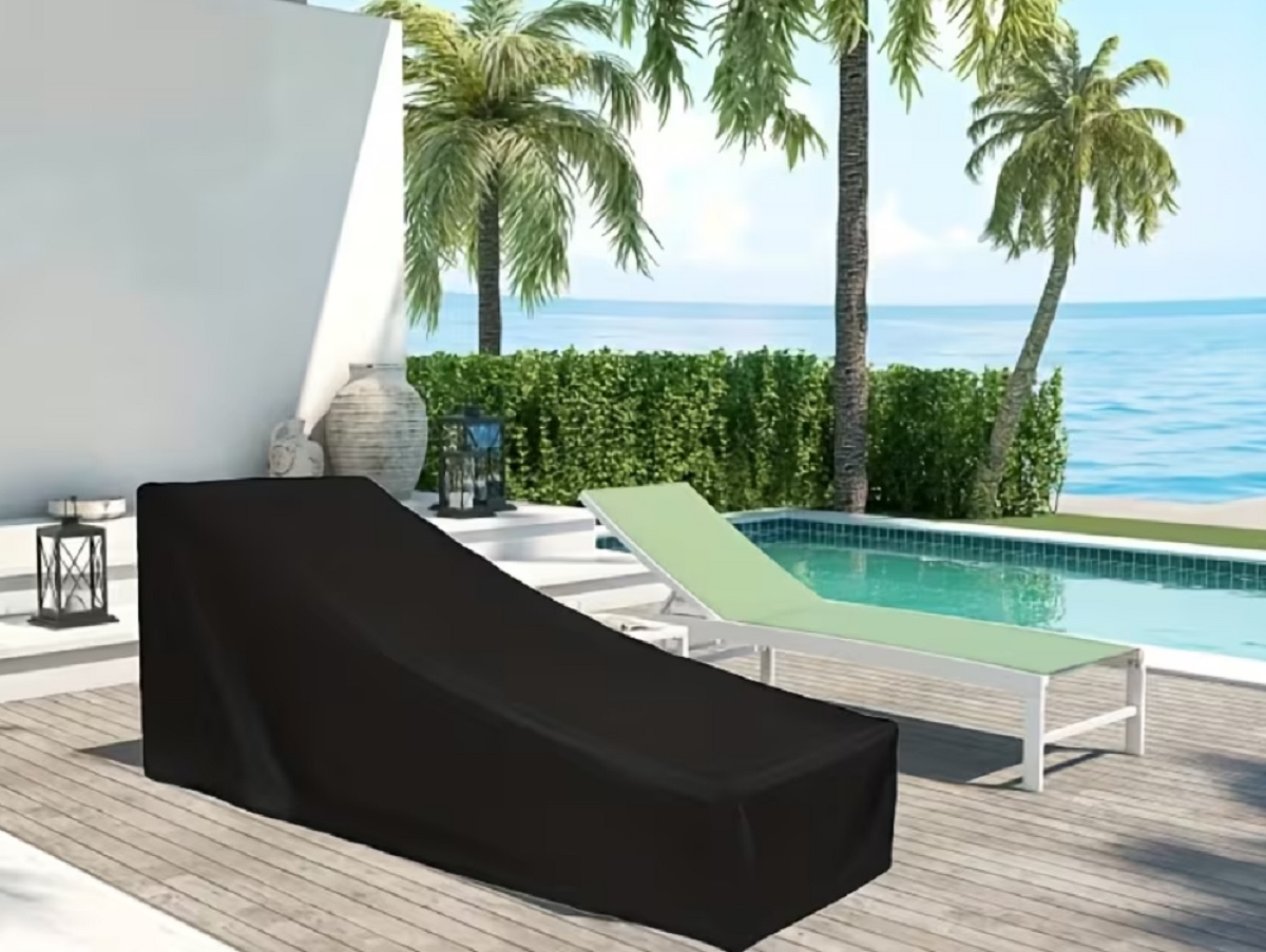 Praktický kryt na lehátko